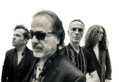 La banda de rock mexicana, con 28 años de trayectoria y 12 álbumes, dará esta noche un concierto diferente.
