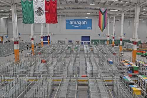 Inaugura Amazon el mayor centro de entrega en AL