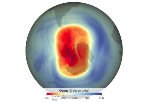 Odnotowali nieznaczny spadek poziomu ozonu na skutek spadku zawartości związków chloru