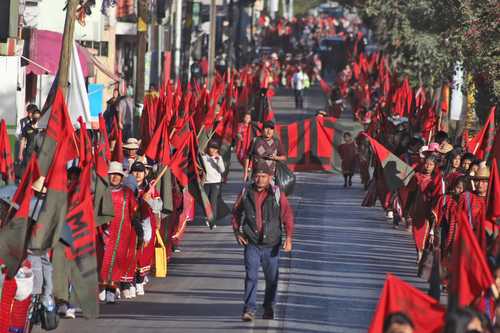 Marchan miles de triquis en Oaxaca; exigen justicia y alto a la violencia
