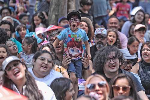 Luis Pescetti thrilled thousands who celebrated Children's Day at Cenart