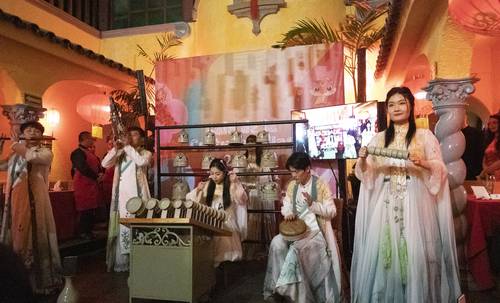 En la embajada dan muestra de la cultura milenaria de la provincia de Zhejiang