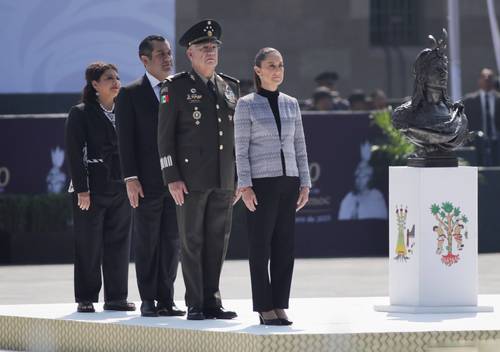 Sheinbaum encabeza funeral de Estado a Cuauhtémoc a 500 años de su asesinato