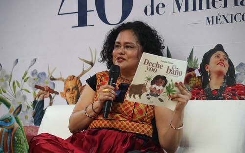 Presenta Natalia Toledo Deche yoo en la FIL de Minería