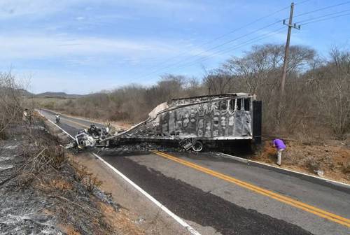 Comando irrumpe en festejo familiar en Parrilla, Tabasco, y ejecuta a 5 personas
