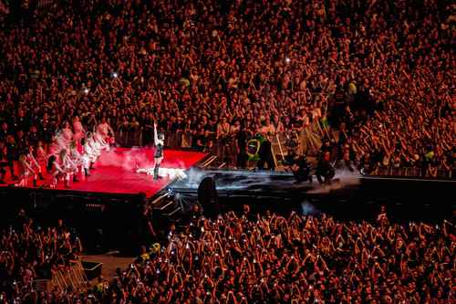 Lady Gaga convoca a 2.5 millones de monstruitos en la playa de Copacabana