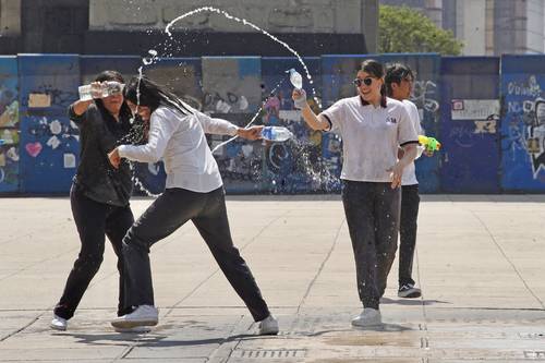 Afinan estrategias para mantener la salud mental de los adolescentes