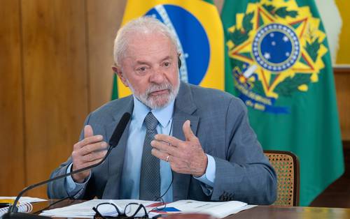 El presidente Lula da Silva critica arribo de Ancelotti a la selecão