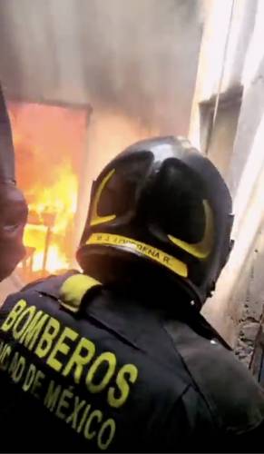Sujetos agreden a mujer