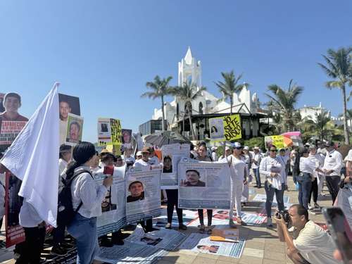Protestan por desaparición de joven en Mazatlán