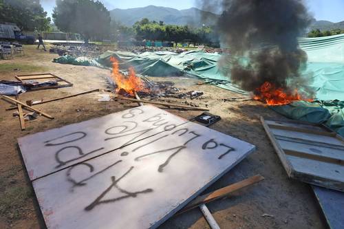 Oaxaca: docentes impiden asamblea del partido que busca fundar Ulises Ruiz