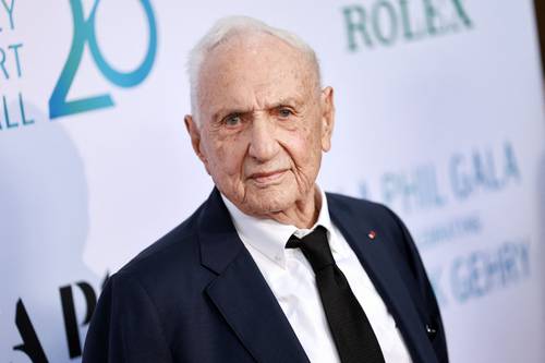 Frank Gehry, architect who redefined the link between art, technology and urban space, has died