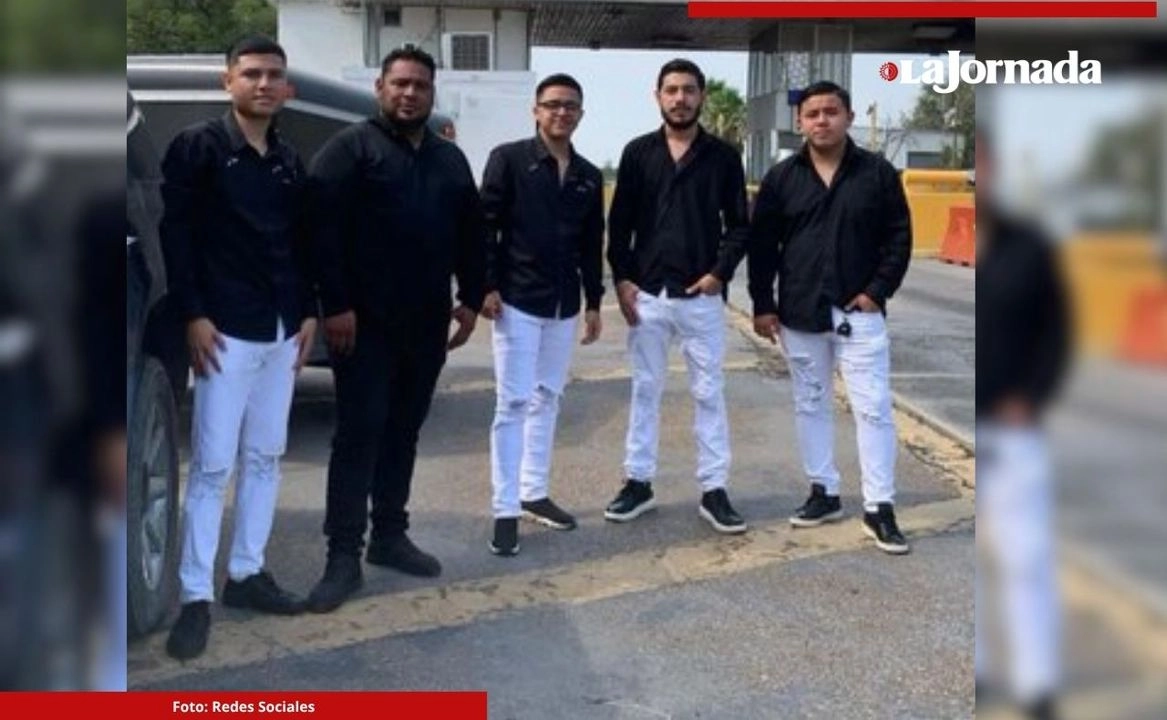 El sitio continúa siendo procesado para recabar evidencias que esclarezcan el móvil del crimen. Foto