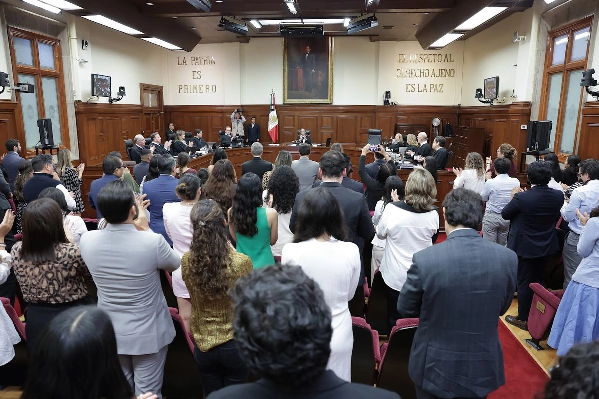 En la sesión de ayer, Norma Piña agradeció a todos los trabajadores de la Corte, y los llamó “latidos invisibles” de la justicia. Foto 