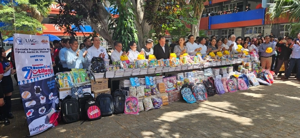 Estamos comprando todo relativamente "esperamos que el gobierno federal retome el asunto", dijo Javier Saldaña Almazán. Foto Sergio Ocampo
