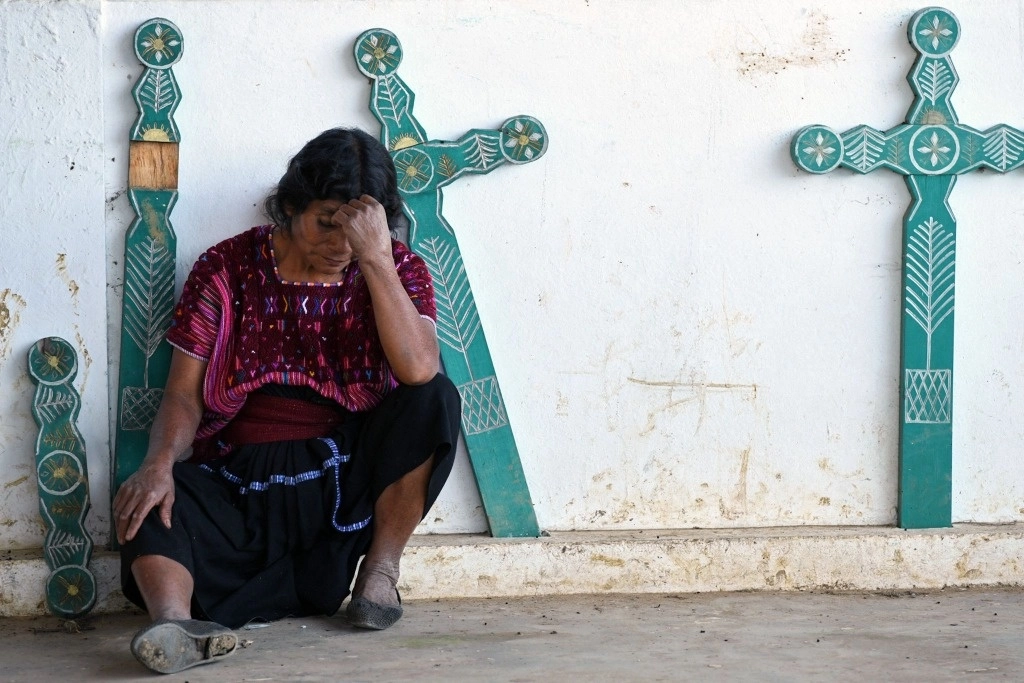 Una mujer indígena desplazada de Pantelho, uno de los muncipios donde se suspenderá la instalación de casillas. Foto Afp    