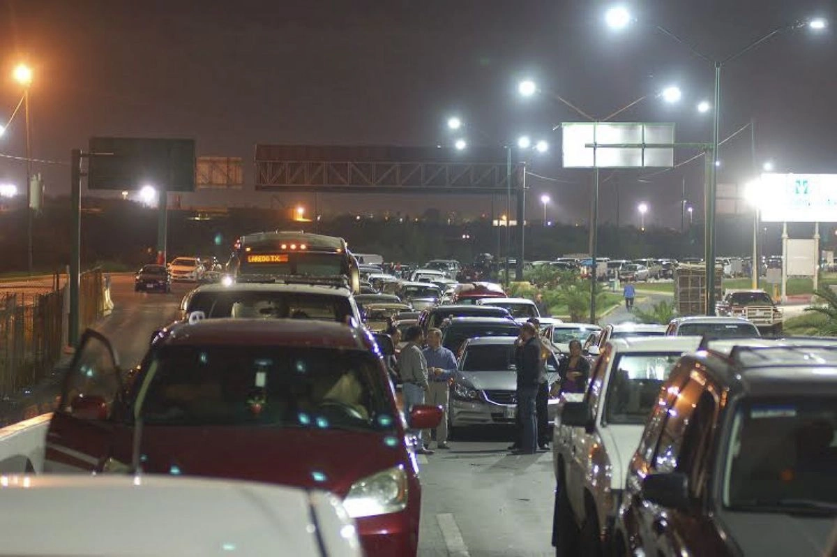 El pago de los rezagos fiscales del 65 por ciento del padrón vehicular de Nuevo Laredo, Tamaulipas, significaría un importante ingreso para las arcas públicas que podría ser usado para obras de infraestructura, dijo José Roque Hernández Reyes, titular de la Oficina Fiscal de Tamaulipas. Foto  