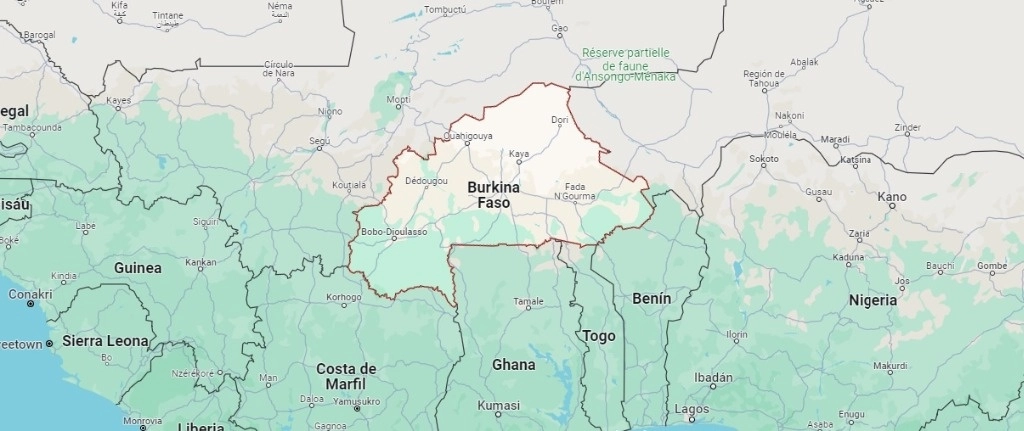 El ataque armado que dejó a 15 fieles muertos ocurrió en una iglesia localizada en el pueblo de Essakane, en el norte de Burkina Faso. Foto tomada de Google Maps