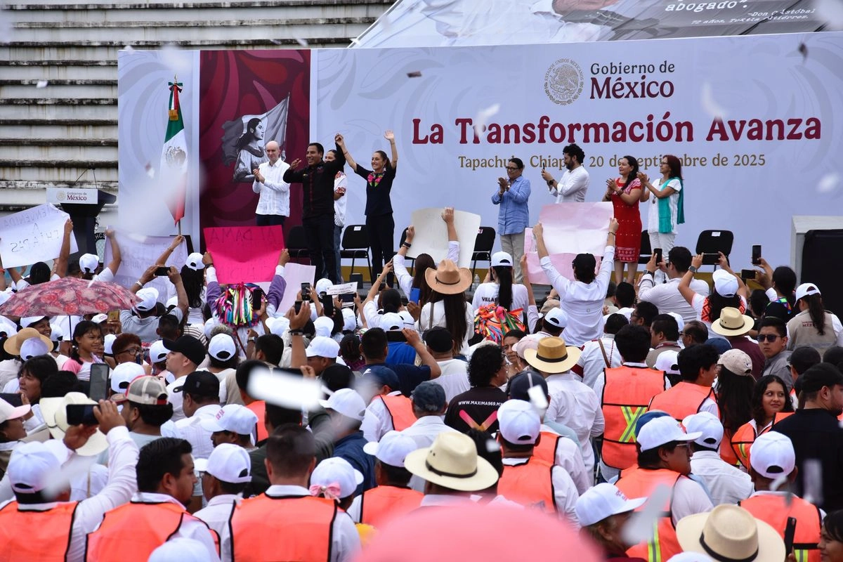 En Tapachula, Chiapas, la presidenta Claudia Sheinbaum se comprometió a realizar compras de garantía del café del Soconusco y duplicar la de maíz de la frailesca. Foto 