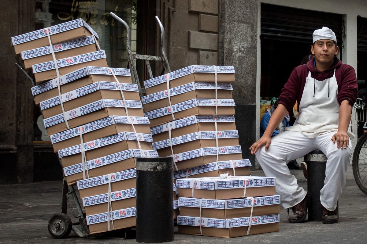 2012 se coloca como uno de los periodos donde el incremento a los mínimos fue de los más bajos en lo que va de este siglo, pues pasó de 57.46 a 59.82 pesos, es decir, 2.36 más.