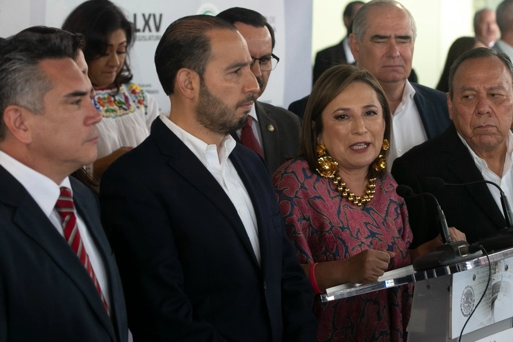 De izquierda a derecha, Alejandro Moreno, Marko Cortés, Xóchitl Gálvez y Jesús Zambrano, en imagen de noviembre de 2023. Foto José Antonio López/ La Jornada