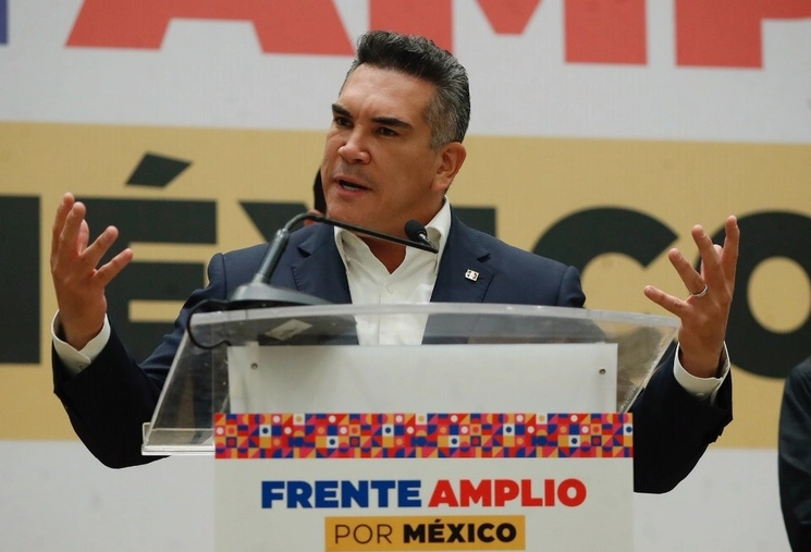 Alejandro Morenom dirigente del PRI Nacional convocó a la militancia de MC a sumarse al bloque opositor. Foto Cristina Rodríguez