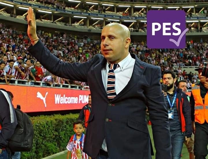 El ex futbolista Adolfo “El Bofo” Bautista, se registró como candidato ciudadano para el proceso interno del PES. Foto @PesSolidarioMor