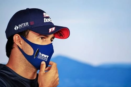 El equipo Racing Point está a la espera de los resultados de las pruebas Covid-19 para confirmar la participación de ‘Checo’ Pérez en el gran premio de Fórmula Uno del domingo. Foto Afp / Archivo