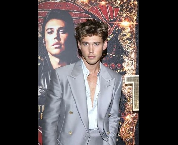 Austin Butler, protagonista de ‘Elvis’, durante el estreno de la cinta en Cnadá. Foto Afp