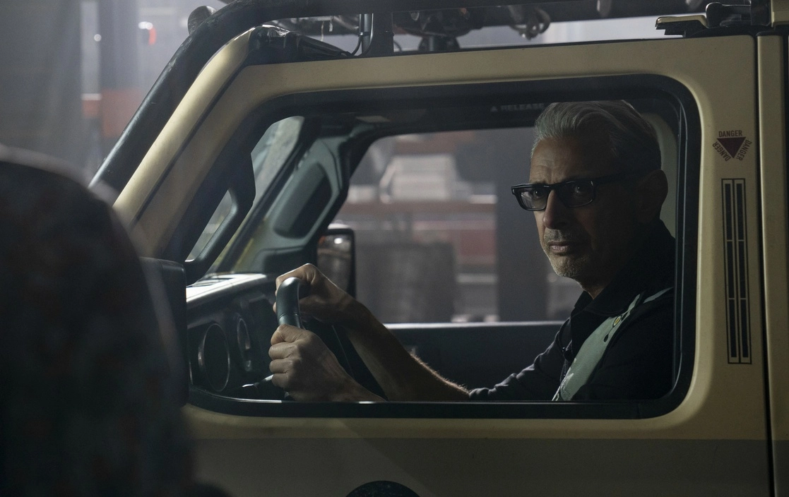 El actor Jeff Goldblum enuna escena de la cinta ‘Jurassic World: Dominion’. Foto Universal Pictures vía AP