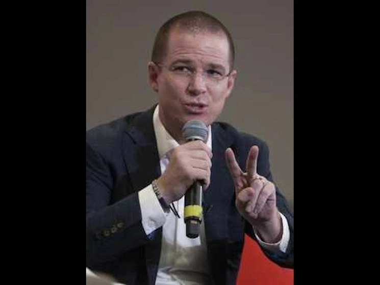 El panista Ricardo Anaya, quien presidía la Cámara de Diputados en 2013. Su partido respaldó la reforma energética de Enrique Peña en diciembre de ese año. Foto Cristina Rodríguez