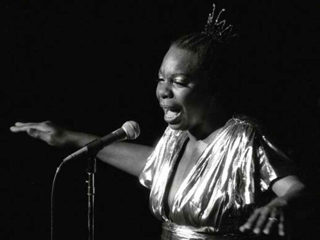 Nina Simone, en el salón Avery Fisher, en Nueva York, en 1985. Foto Ap