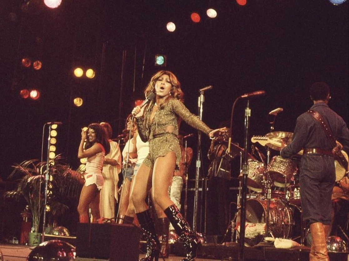 Tina Turner durante un concierto en 1976. La imagen está incluida en el documental. Foto Ap