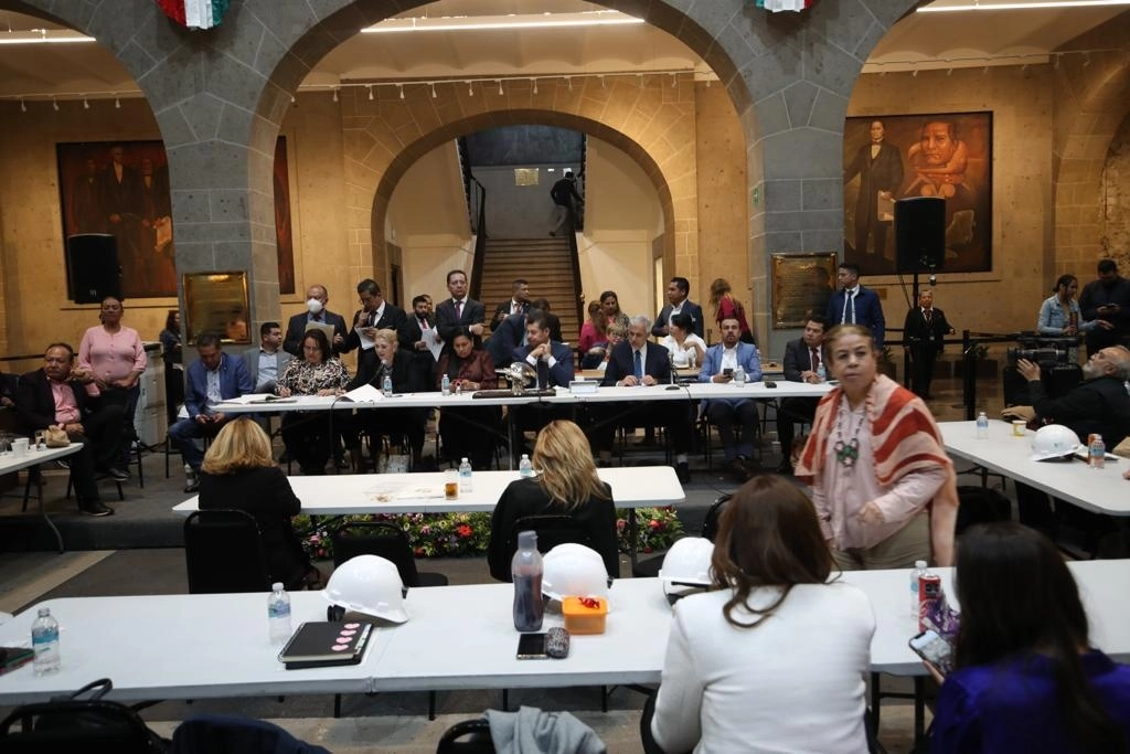 Senadores sesionan en Xicotencatl el 28 de abril del 2023. LA JORNADA/ Yazmin Ortega Cortés



