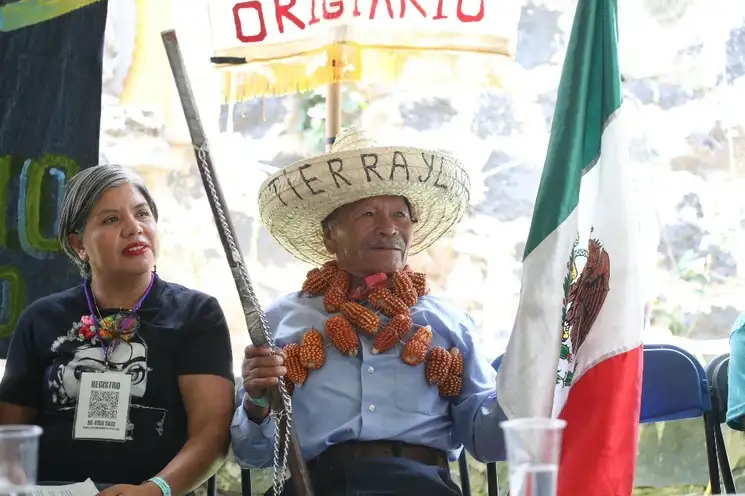 En México se mantiene un marco legal que favorece a grandes empresas, señala Carlos González García, coordinador del CNI, durante la tercera Asamblea Nacional del Agua y la Vida, realizada en Xochimilco. Foto María Luisa Severiano
