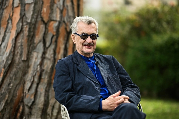 El cineasta alemán Wim Wenders, duranta la entrevista concedida a Afp por la presentación de su filme 'Anselm' en el Festival de Cannes. Foto Afp.