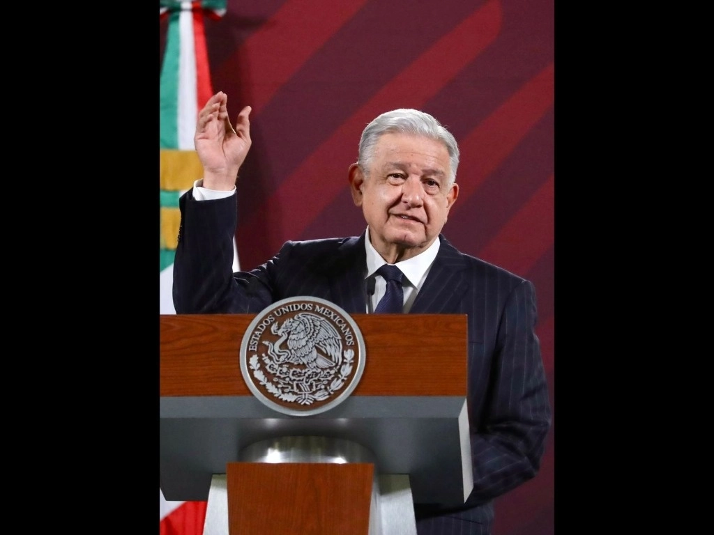 El presidente Andrés Manuel López Obrador durante su conferencia matutina en Palacio Nacional, en la Ciudad de México, el 12 de abril de 2023. Foto Luis Castillo
