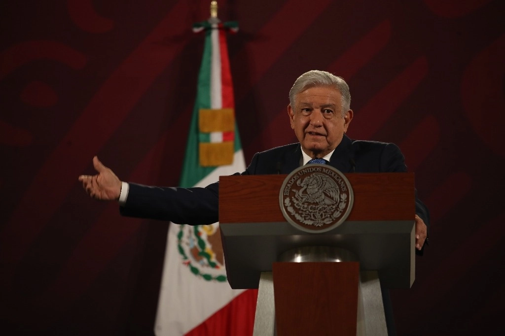 El presidente Andrés Manuel López Obrador, durante la conferencia de prensa matutina del 24 de marzo. Foto Yazmín Ortega