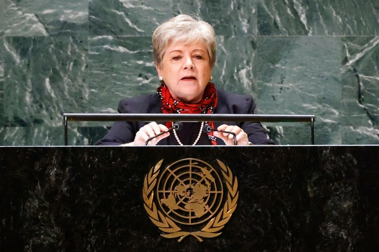 Alicia Bárcena afirmó en la Asamblea General de la ONU, ante el gran reto de la movilidad humana “México tiene una brújula muy clara: humanizar la migración”. Foto Afp