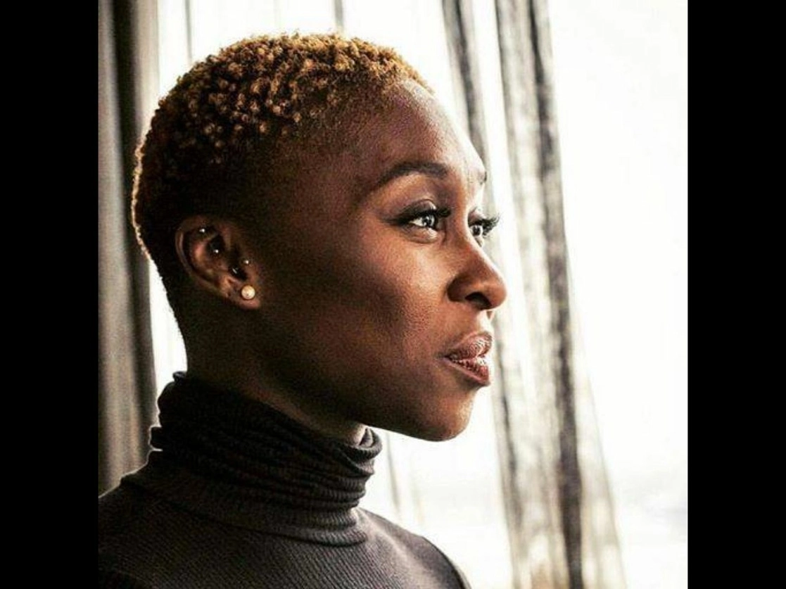 La cantante y actriz británica en la actualidad graba su álbum debut. El domingo su tema ‘Stand Up’, de la cinta ‘Harriet’ competirá por un Grammy. Foto tomada del Twitter de @cynthiaerivo / Archivo

