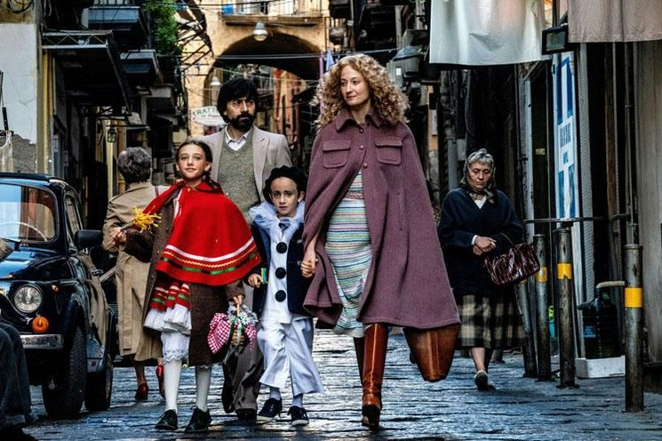 Fotograma de la "Lacci" del director italiano Daniele Luchetti. Imagen tomada de https://www.labiennale.org/