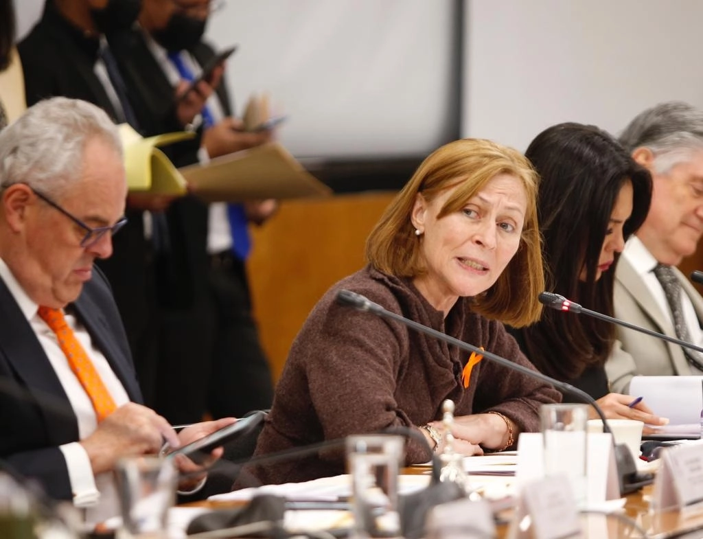 Tatiana Clouthier, secretaria de Economía, compareció ante la Comisión de Economía, Comercio y Competitividad de la Cámara de Diputados. Foto Guillermo Sologuren


