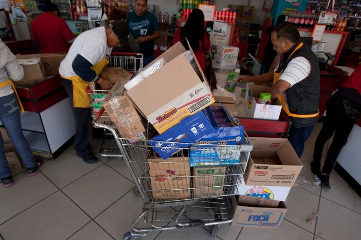 En CDMX se prohibió el uso de bolsas de plástico de un solo uso; la UNIDEM dice que se afectarán miles de empleos en Edomex. Foto Cristina Rodríguez
