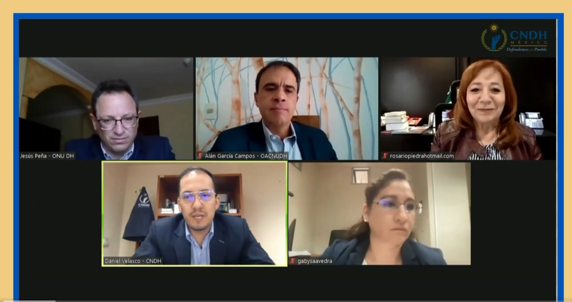 Participantes en el conversatorio. Foto CNDH