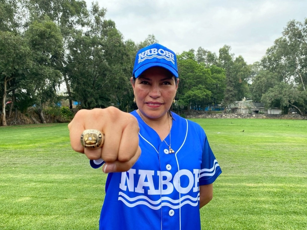 Hace 25 años, un 3 de julio de 1999, Ana María Torres peleó en la primera función profesional de boxeo femenil en la Ciudad de México. Foto Juan Manuel Vázquez