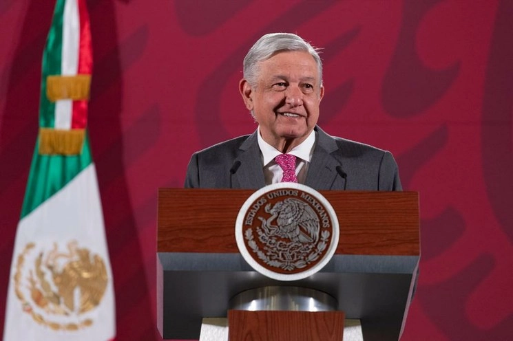 En la conferencia del 17 de febrero de 2020, el presidente Andrés Manuel López Obrador anunció que los boletos de la rifa asociada al avión presidencial saldrán a la venta a fines de ese mes. Foto Pablo Ramos