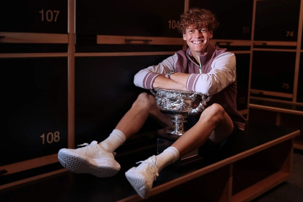 Jannik Sinner conquistó su primer título de Grand Slam los 22 años, en el Abierto de Australia. Foto Afp 