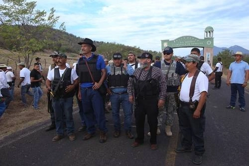 En imagen de archivo, José Manuel Mireles, vocero y ex líder de autodefensas en Tepalcatepec. Foto Ignacio Juárez