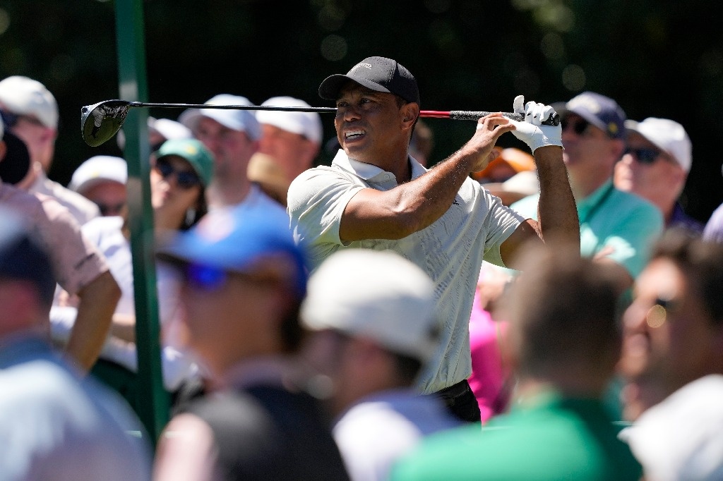 Despite failures, Tiger Woods is applauded at the Augusta Masters