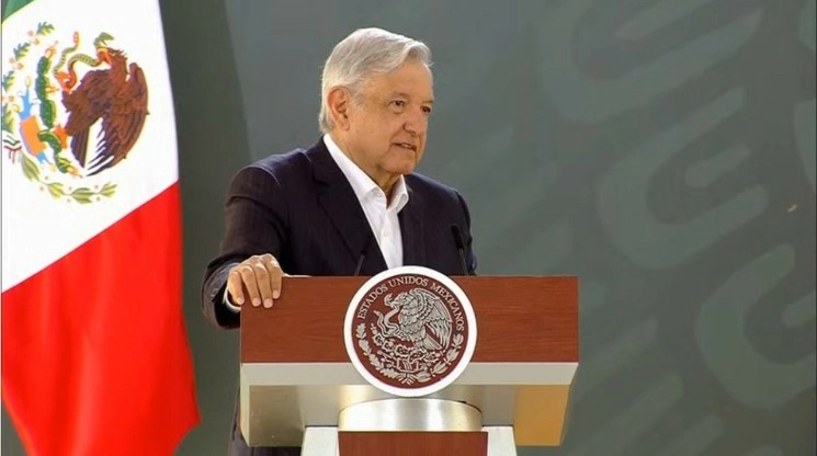 El presidente Andrés Manuel López Obrador durante su conferencia de prensa matutina realizada en Xalapa, Veracruz, el 15 de junio de 2020. Imagen tomada de la transmisión vía Youtube